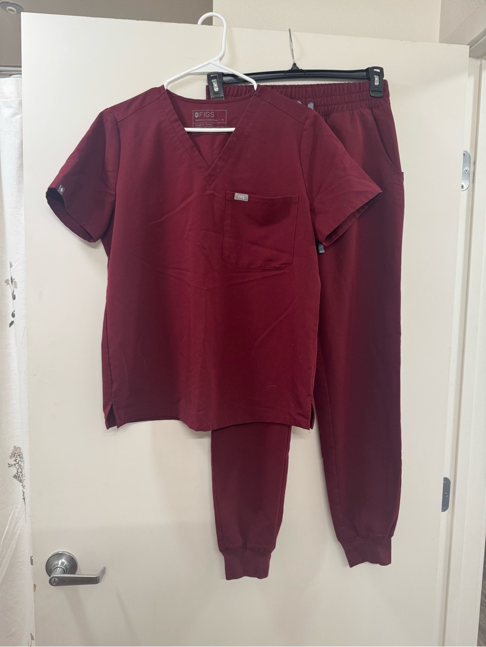 FIGS Women's Set Maroon
